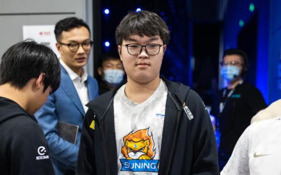 电竞职业之路的真实挑战与机遇