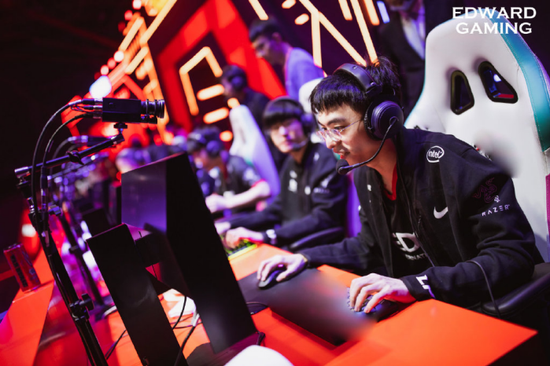 类XCOM战术新作Ex Sanguis融合时间线机制与Roguelike精简战役